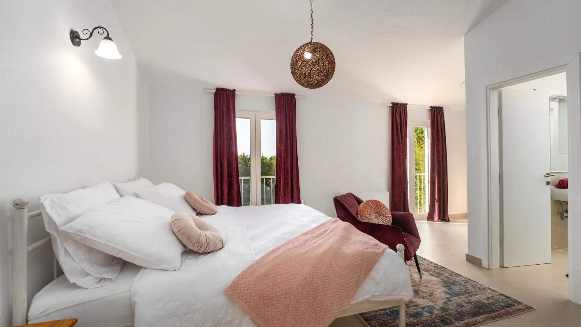 Villa Domenica Exclusive Mit Pool Kastelir Holiday home